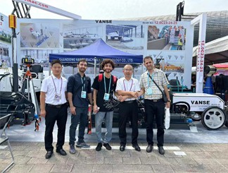 Vårt firmas betonglaseravrettingsmaskiner selges varmt på den 134. Kina impor...